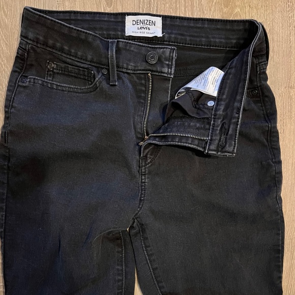 Denizen High-Rise Skinny Jeans size 8 - Picture 4 of 4